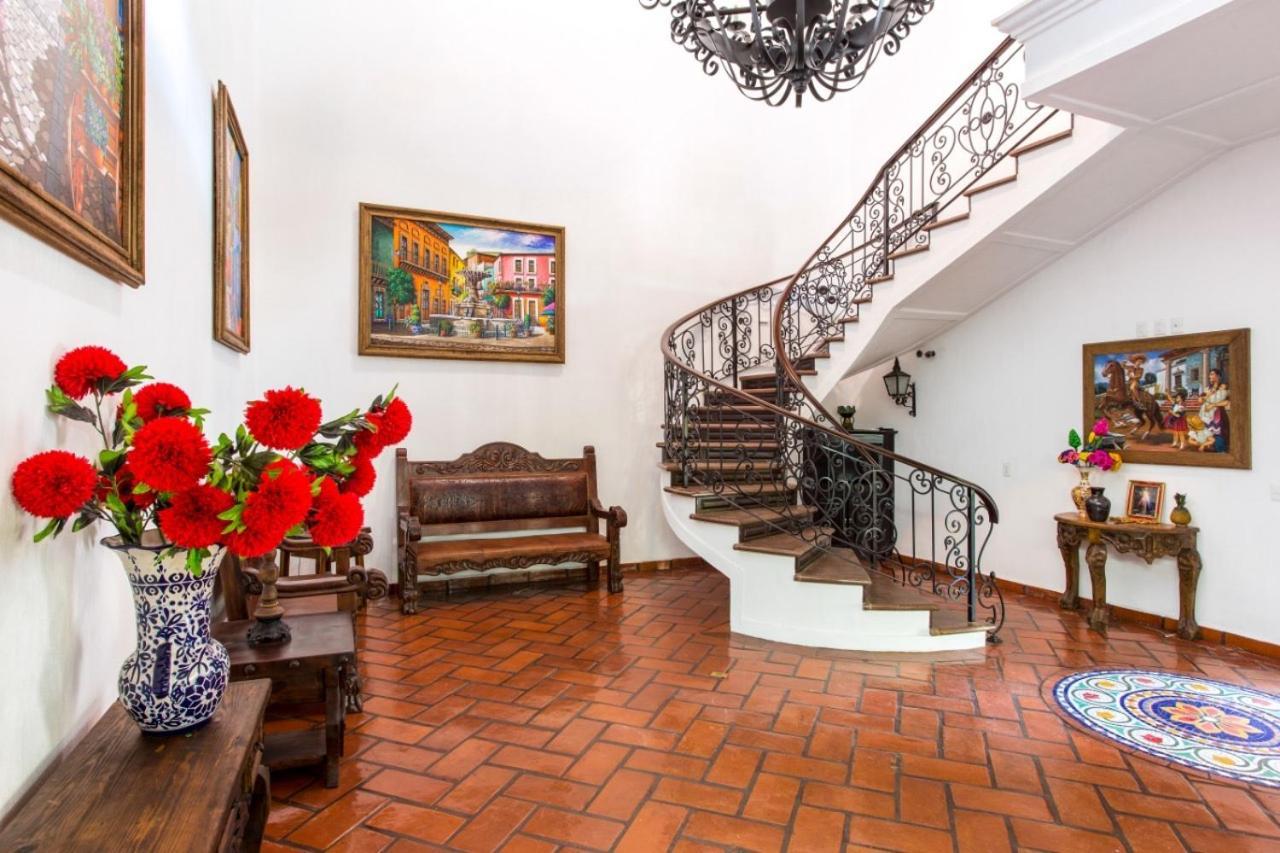 Caroline Bella Bed & Breakfast Ajijic Exterior photo